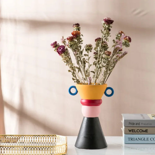 modern ceramic vase for elegant floral decoration - vue 4 sur 8