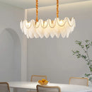 Retro feather chandelier for a romantic and luxurious ambience