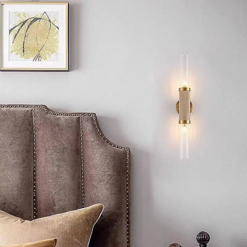 Art deco wall light in glass and gold metal with elegant design for interiors - vue 4 sur 9