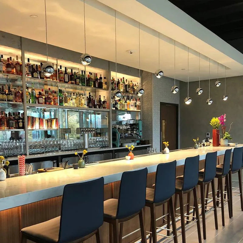 Rotating gold chrome LED pendant light ideal for bar, restaurant or café - vue 6 sur 6