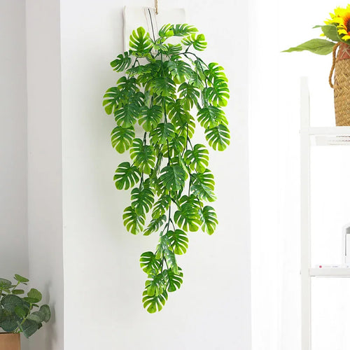 Decorative artificial turtle leaf and ivy plant