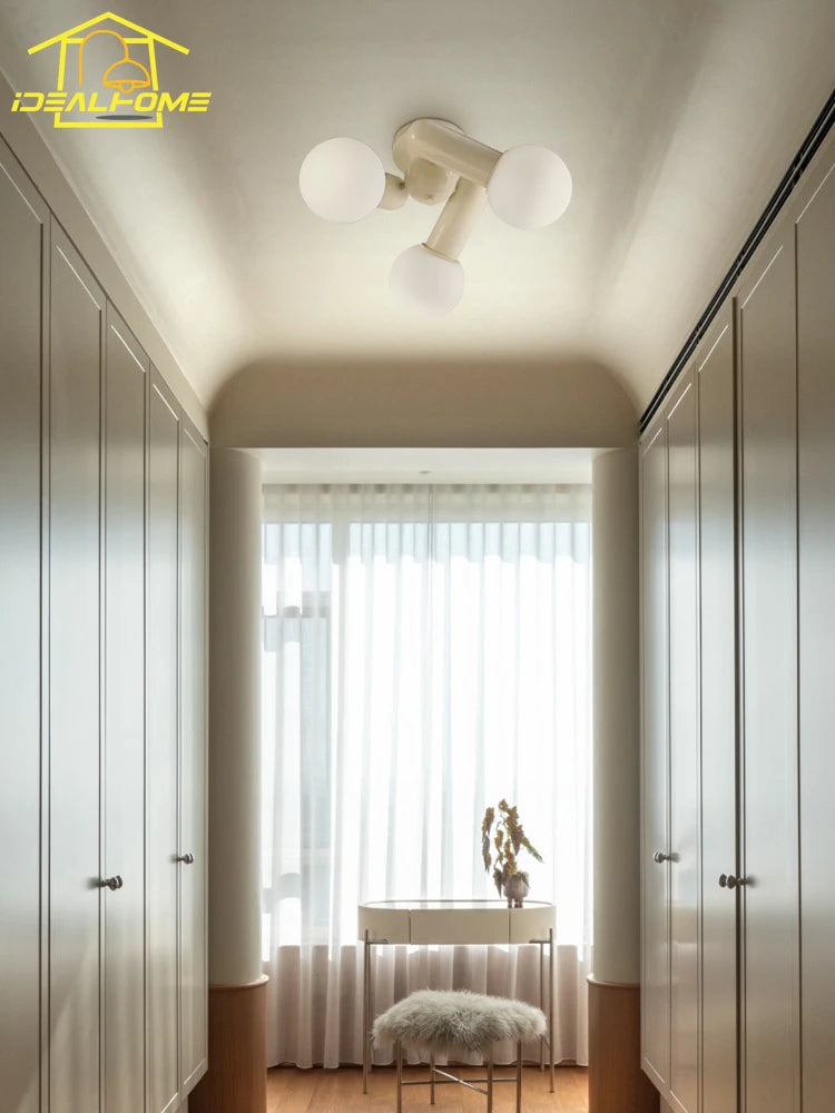 Modern simple LED ceiling light for warm interior decor - vue 7 sur 7
