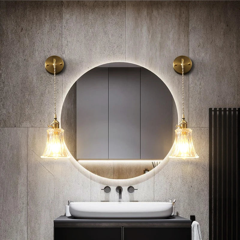 Nordic brass wall light with crystal mirror - vue 3 sur 13