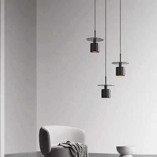 Black brass pendant light with adjustable cord for indoor use - vue 2 sur 6