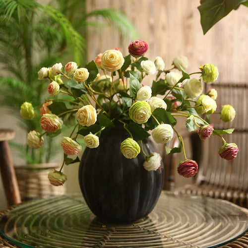 Artificial silk flowers with roses and ranunculus for wedding decoration - vue 2 sur 13