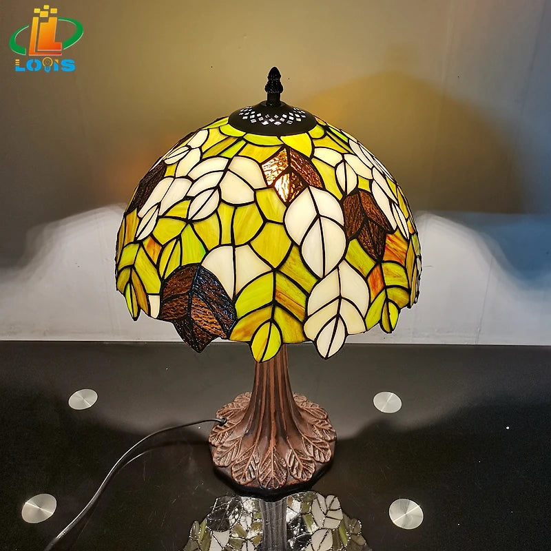 Tiffany style glass table lamp with antique decorative leaves - vue 3 sur 6