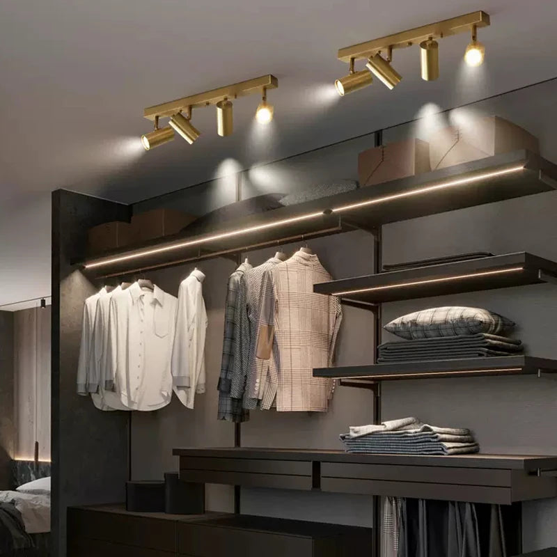 Modern chandelier with LED spotlights for indoor spaces - vue 3 sur 8