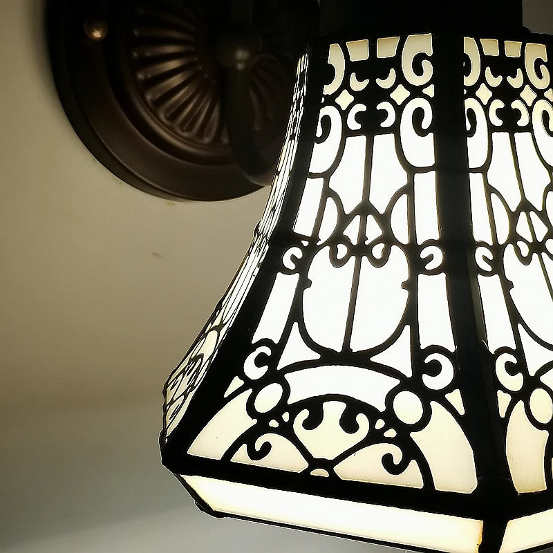 Scandinavian curved glass wall light vintage Tiffany style - vue 4 sur 6