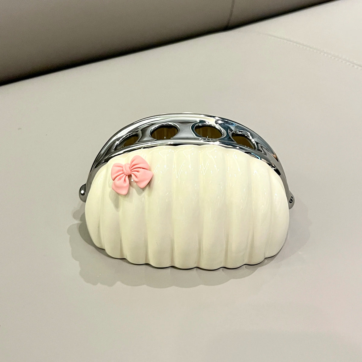 Nordic Ceramic Emulsion Bottle, Elegant Bag-Shaped Shampoo Dispenser, Exquisite Soap Bottle, Bathroom Accessories - vue 9 sur 9