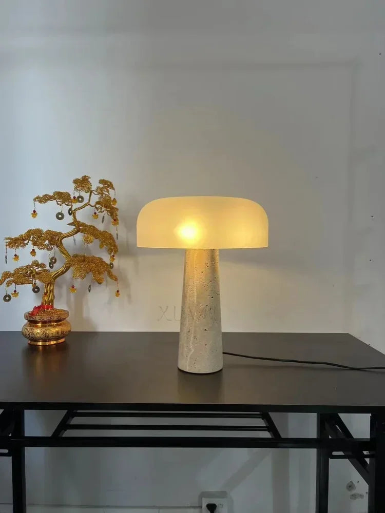 lampe à poser en travertin naturel design créatif pour décoration intérieure - vue 4 sur 7