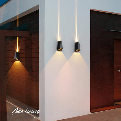 Outdoor waterproof wall light for staircases, balconies, porch and garden - LED - vue 6 sur 8