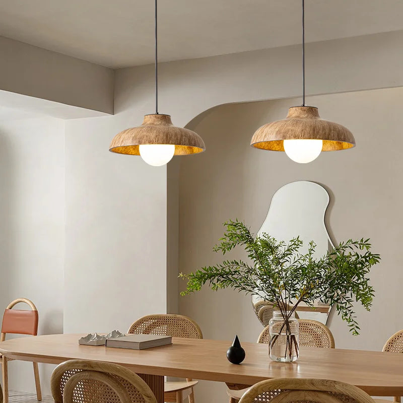 Retro resin pendant light for a warm restaurant atmosphere
