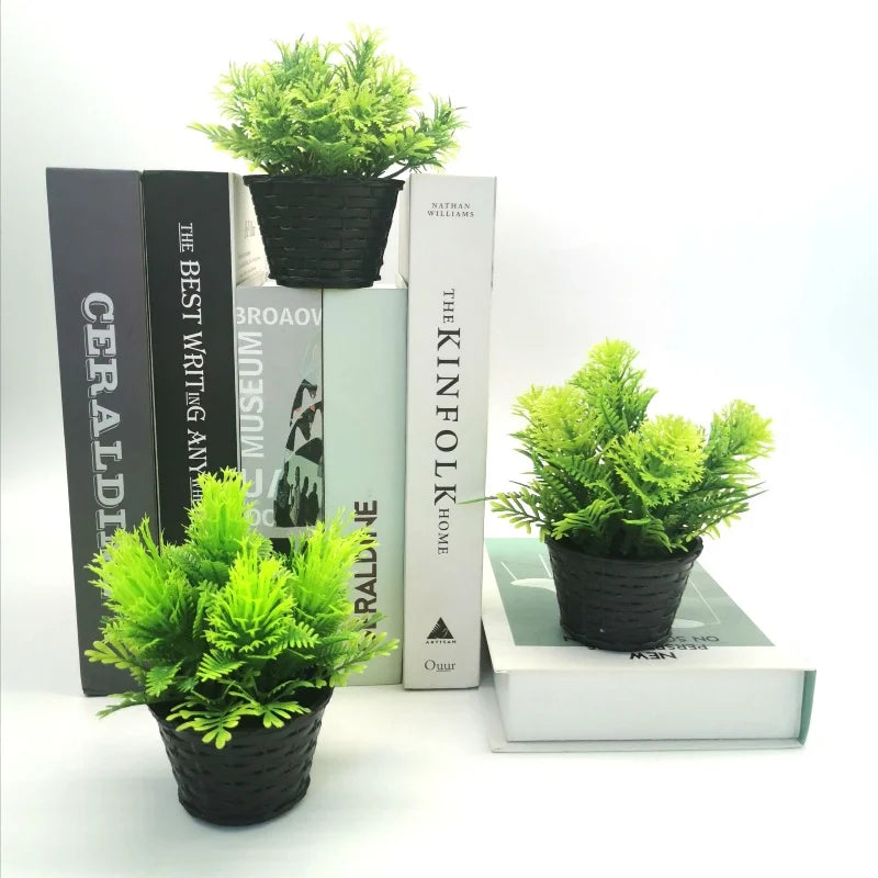 Mini artificial potted plant for decoration and festive events - vue 2 sur 11