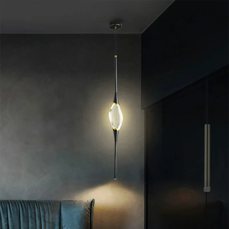 Modern brass and crystal pendant light for designer interiors - vue 5 sur 10