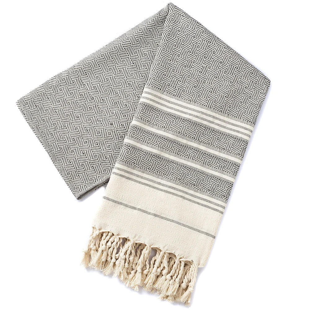 Turkish cotton jacquard beach towel with diamond pattern and tassels