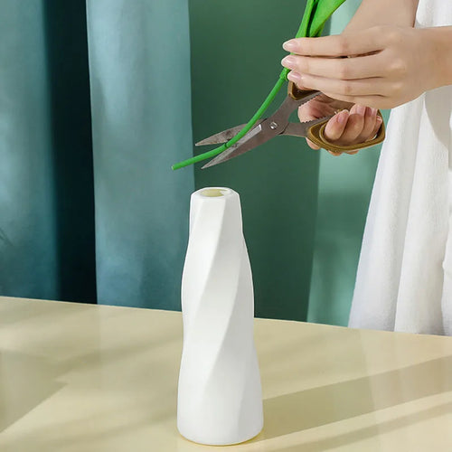 lightweight vase for decorating floral arrangements and dried flowers - vue 4 sur 9