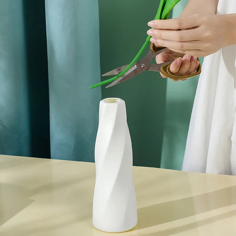lightweight vase for decorating floral arrangements and dried flowers - vue 3 sur 9