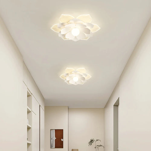 Modern petal flower ceiling light for interior decoration - vue 6 sur 10