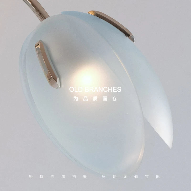 Modern Scandinavian minimalist glass pendant light for elegant interiors - vue 6 sur 18