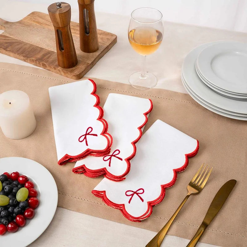 Vintage style embroidered napkin with lace edge - vue 3 sur 12