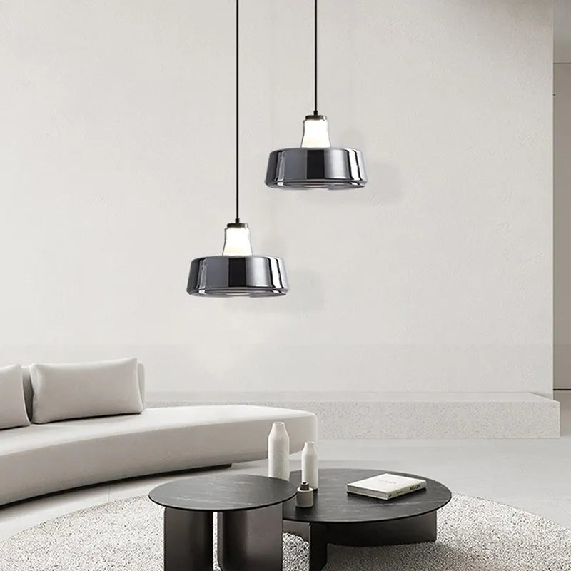 Suspension LED en verre au design nordique minimaliste