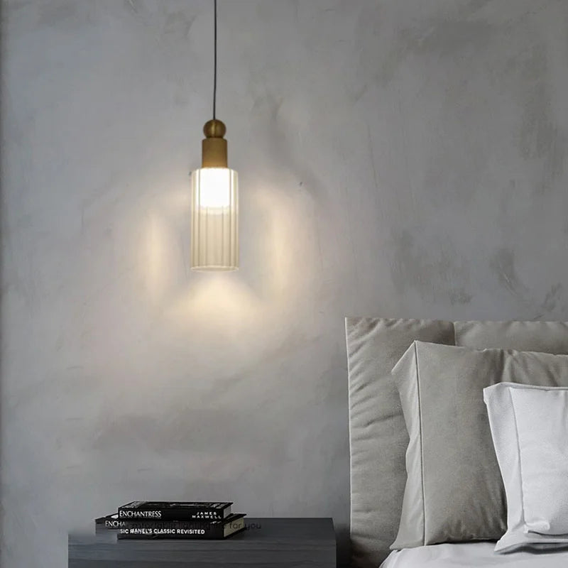 Modern glass and copper pendant light with 3 interchangeable cords - vue 4 sur 8
