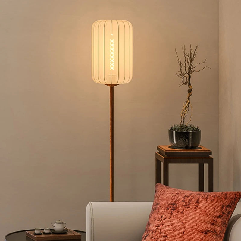 Classic wooden floor lamp for modern interior decor - vue 4 sur 9