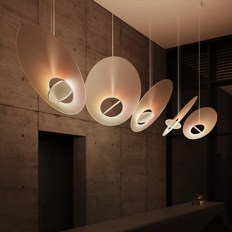 Nordic design UFO LED pendant light for restaurant or living room - vue 4 sur 6