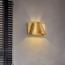 American retro wall light for elegant and warm lighting