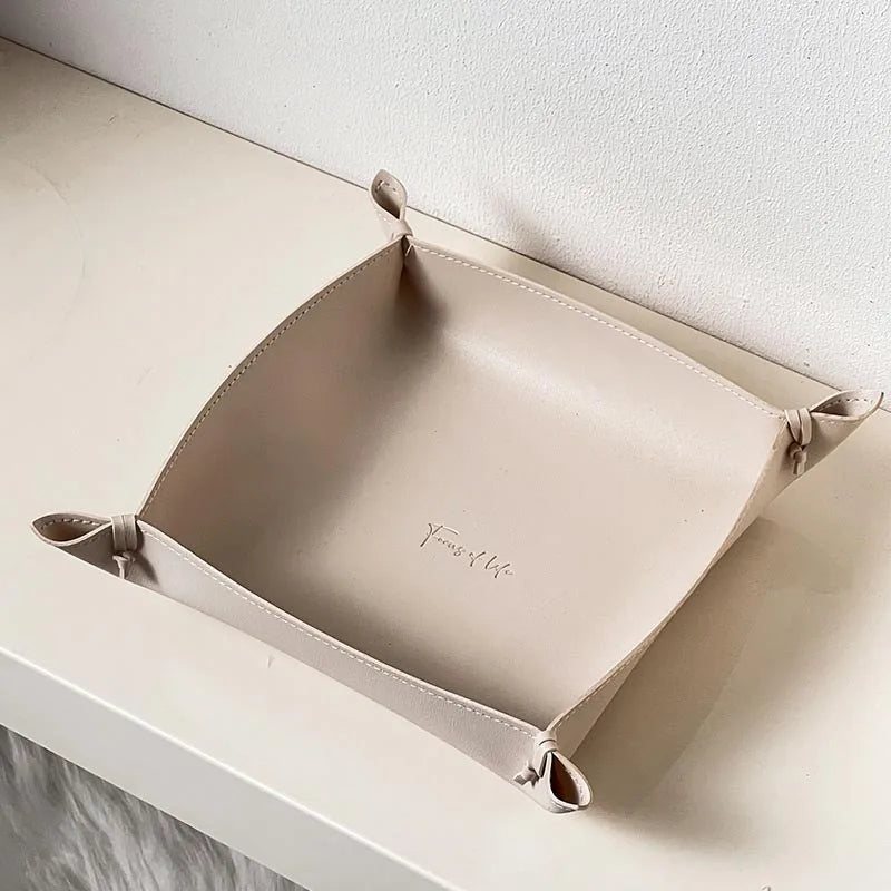 Leather storage tray for dice, jewellery and keys - vue 12 sur 14