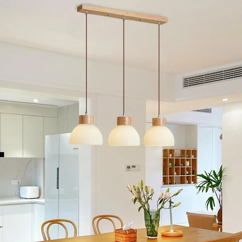 Modern pendant light with glass shade for kitchen island - vue 6 sur 11