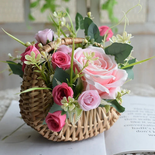 Rattan and wicker basket for flowers and storage - vue 6 sur 7