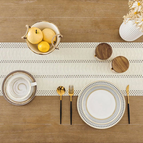 Ivory boho macramé table runner with fringes - vue 7 sur 7