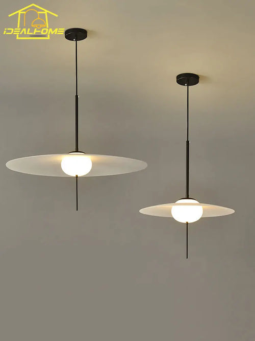 Nordic design flying saucer pendant light for cafés and bars - vue 2 sur 8