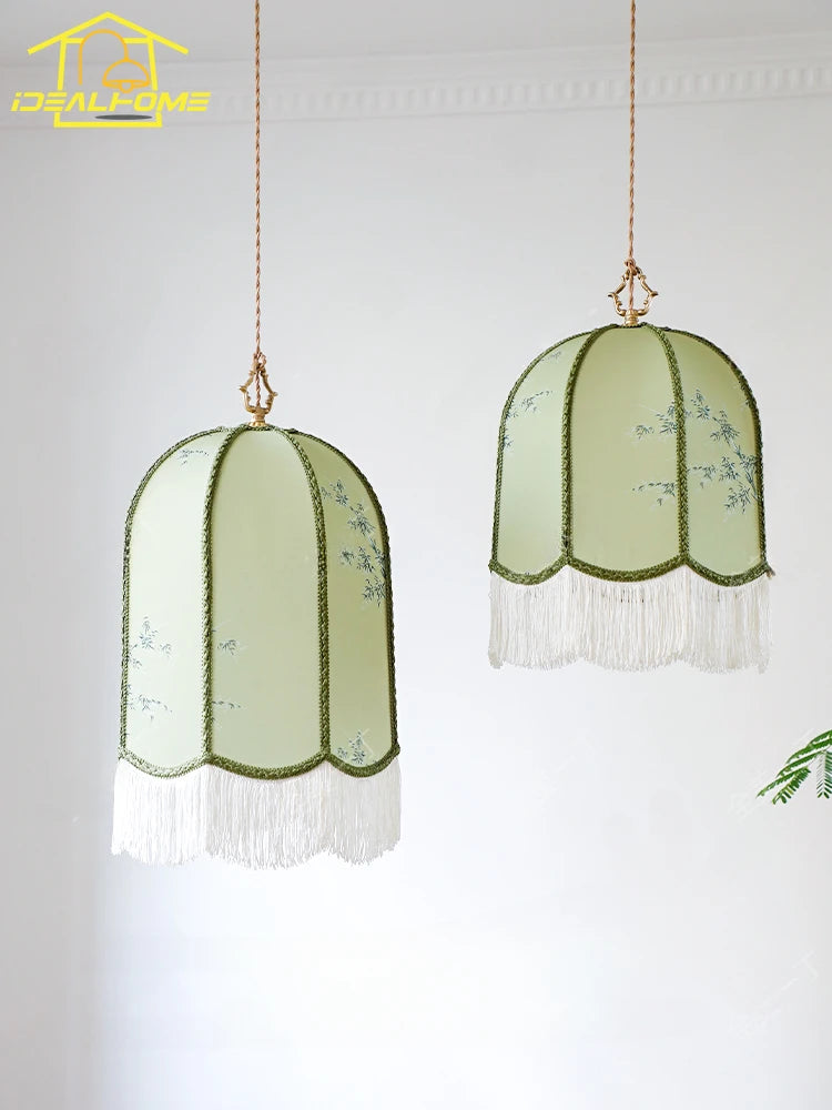 Fabric pendant light with tassels for a decorative atmosphere - vue 4 sur 11