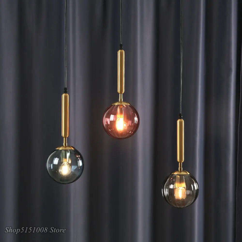 Modern glass pendant light for elegant interior decor - vue 2 sur 24
