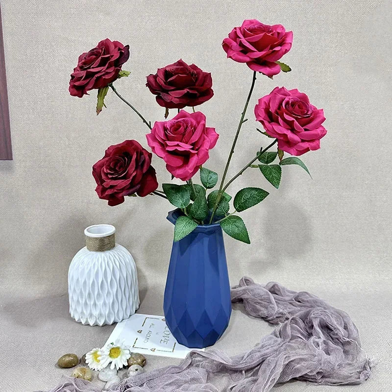 Silk floral decoration with roses and branches for parties - vue 3 sur 14