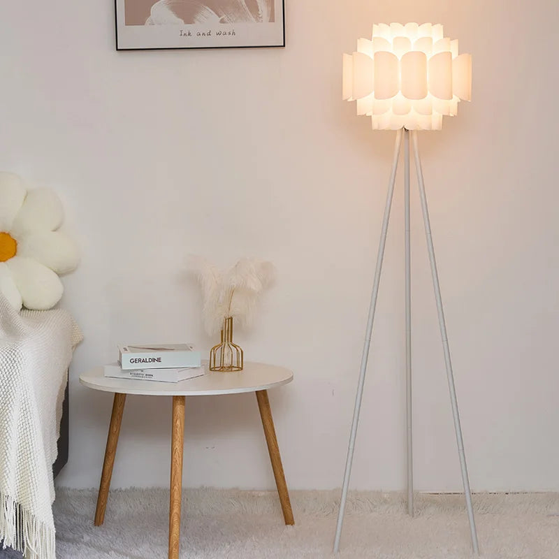 Modern and elegant bedside lamp for a warm atmosphere