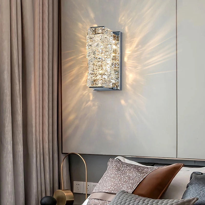 Modern LED wall light for elegant indoor lighting
