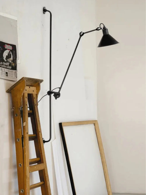 Industrial wall light with adjustable arm for modern interiors - vue 10 sur 12