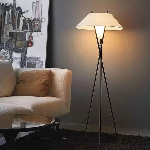 Modern LED floor lamp with foot switch for home decor - vue 3 sur 7