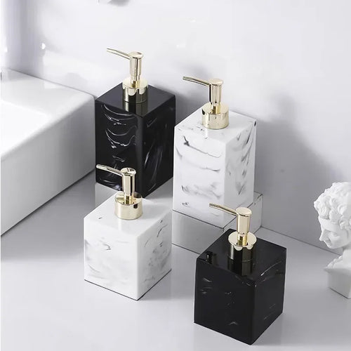 portable hand sanitizer and lotion bottle - vue 2 sur 12