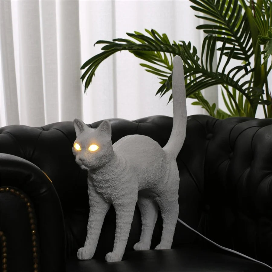 Decorative resin animal desk lamp