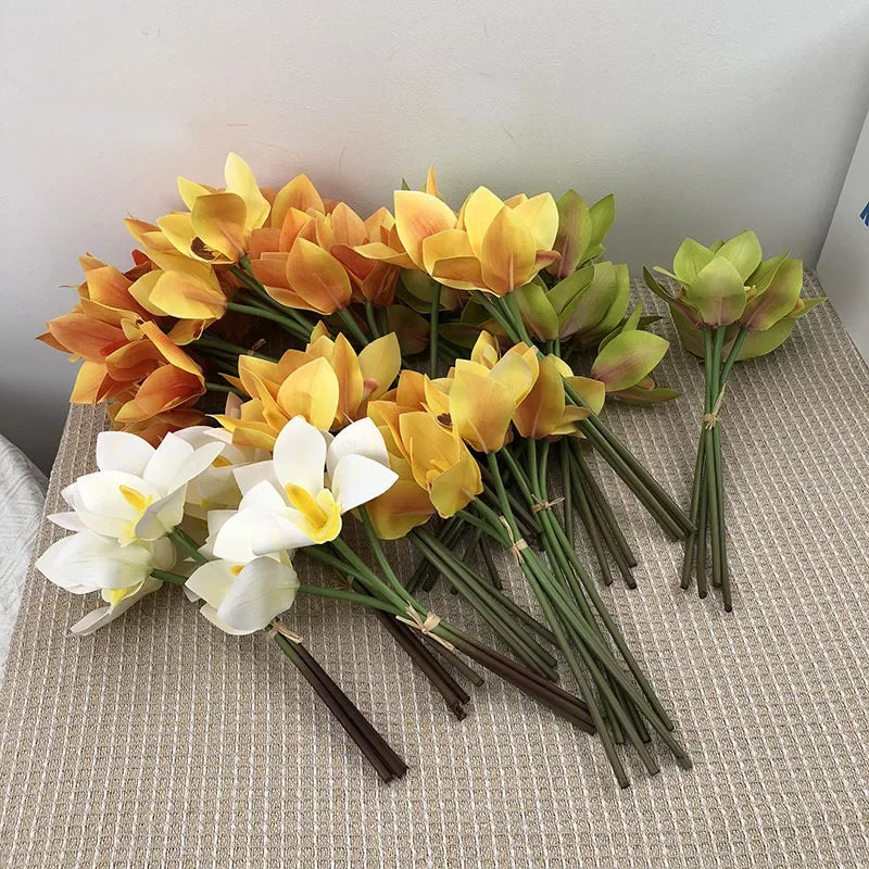 Artificial flower bouquet for warm and modern decor