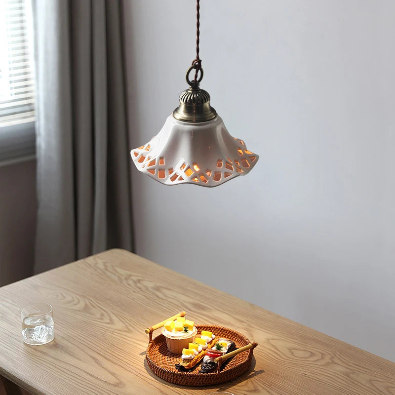 Modern ceramic LED pendant light for home interiors - vue 6 sur 29