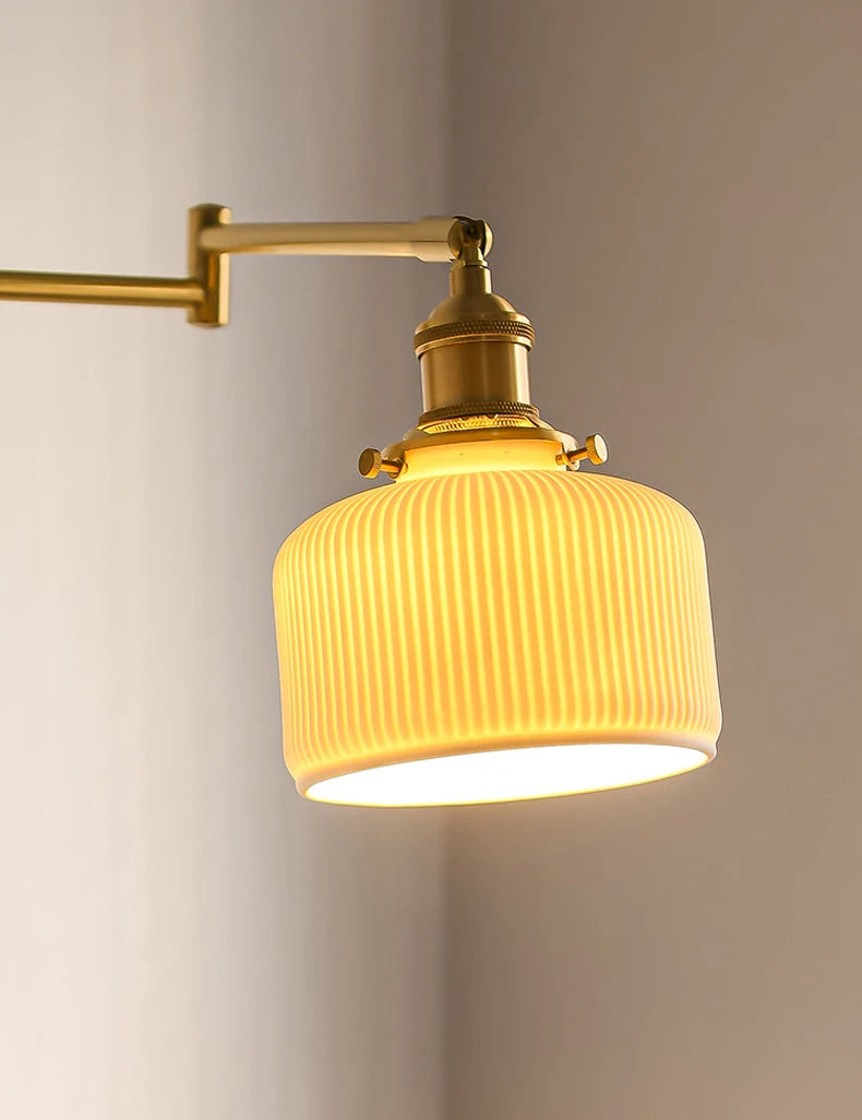Nordic wood bedside wall lamp with adjustable ceramic shade - vue 3 sur 7