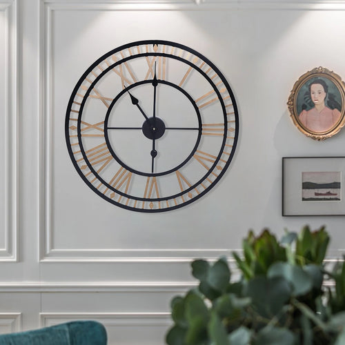 vintage wall clock Roman numerals in metal elegant and refined design - vue 3 sur 6