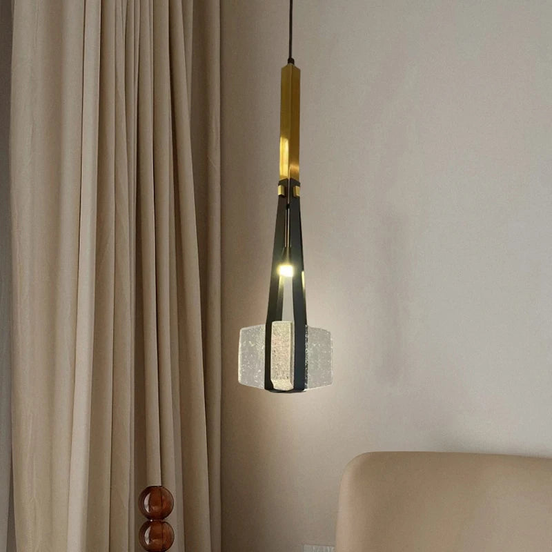 Adjustable resin and faux leather pendant lamp
