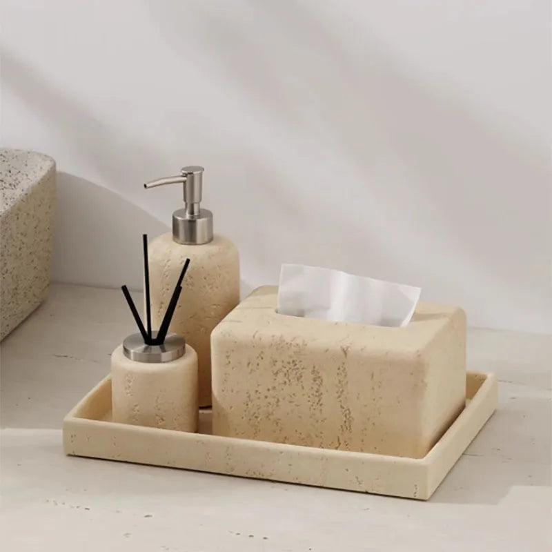 luxury disinfectant bottle and bathroom accessories - vue 3 sur 19