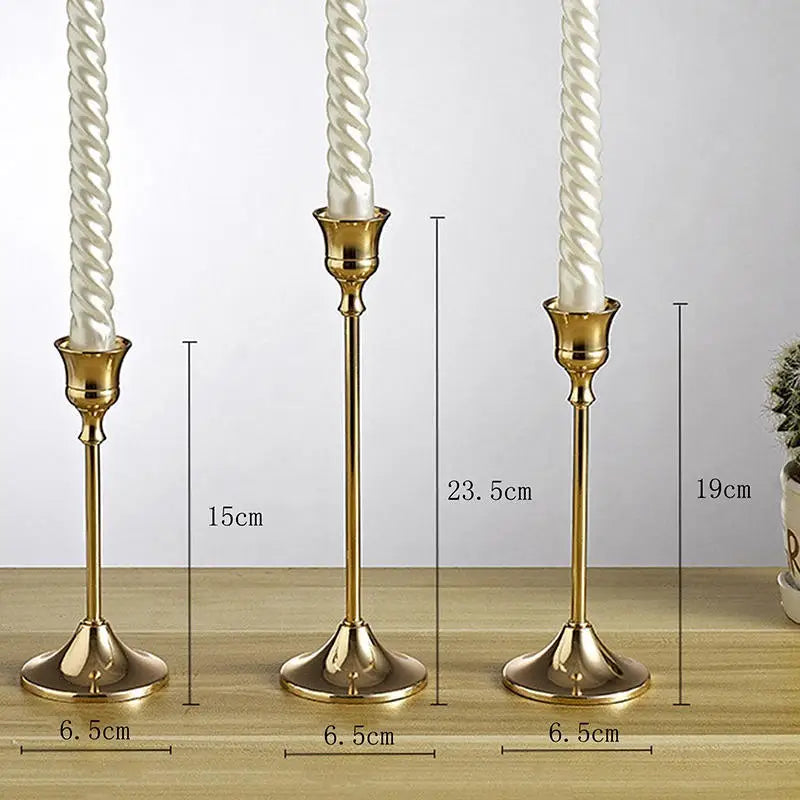 Brass gold candlestick set for festive decorations - vue 6 sur 26